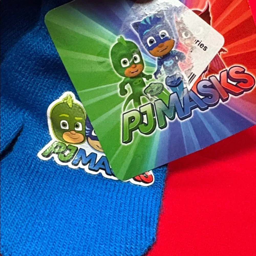 PJ Masks acrylic mittens. NWT!